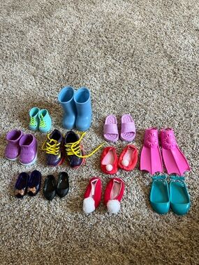 11 Pair of Doll Shoes